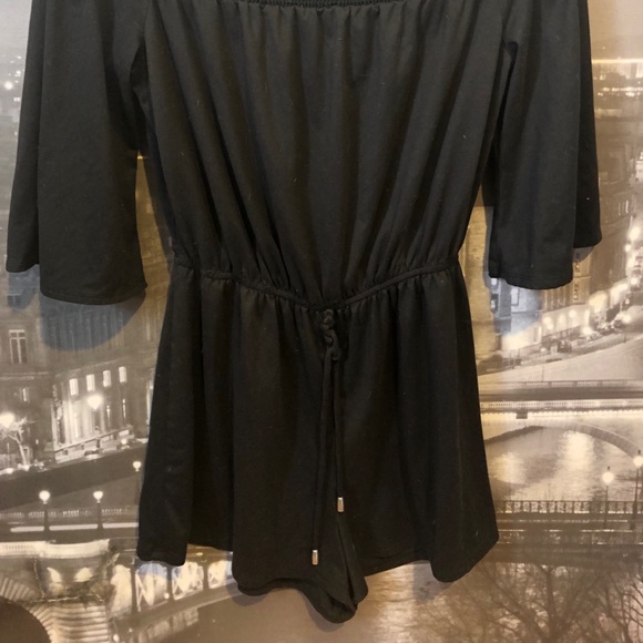 🌟3 for $20🌟 Black Jumper - Picture 2 of 2